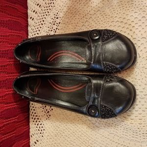 Dansko "Pam" women’s size 39 black loafers.